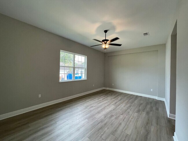 Building Photo - Modern 3BR + Office in Northwoods | Built 2022