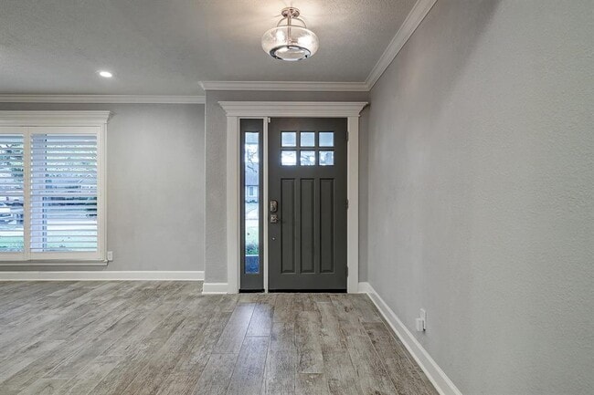 Building Photo - 1614 Droxford Dr