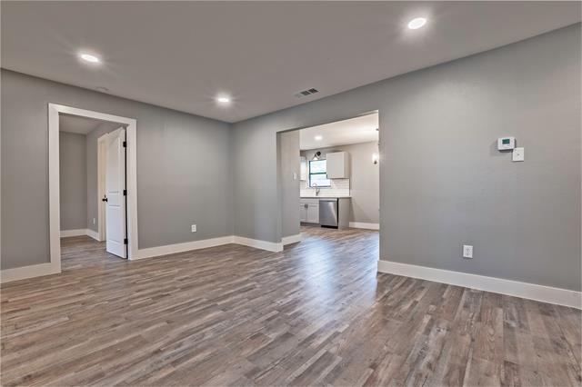 Building Photo - 2423 Fenwick Dr