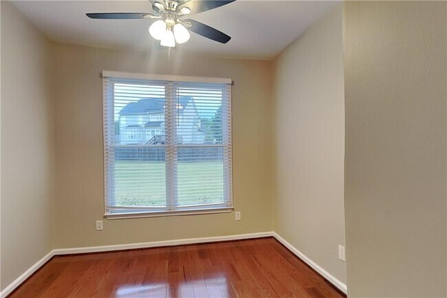 Building Photo - 327 Laurel Glen Crossing