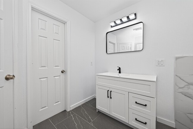 Building Photo - 7714 Stallion Trail Dr