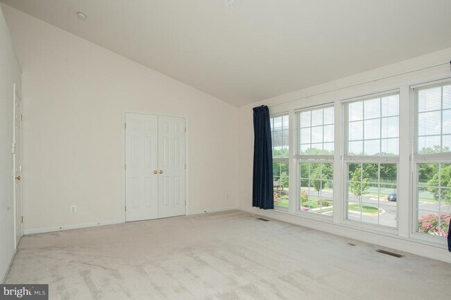 Building Photo - 6862 Alicia Ct