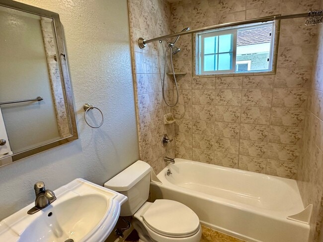 Building Photo - Remodeled Condo Near Transit