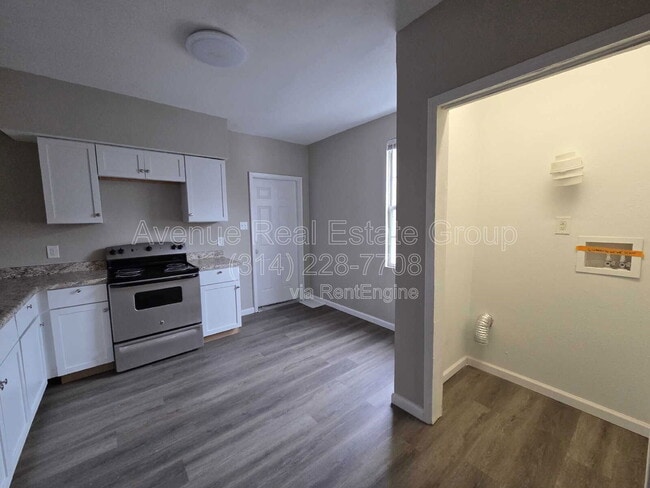 Building Photo - 1131 N Florissant Rd