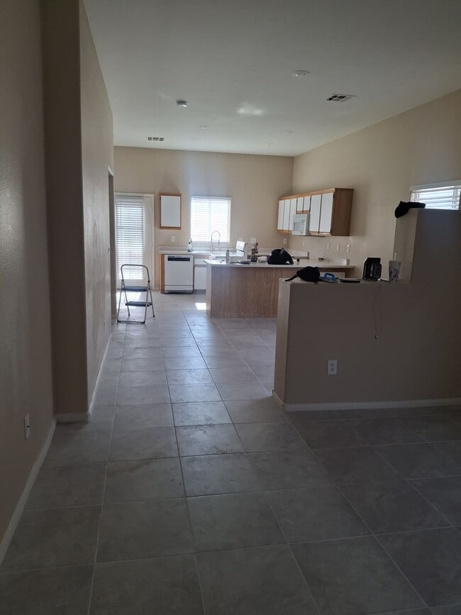 Building Photo - 2120 Fred Brown Dr
