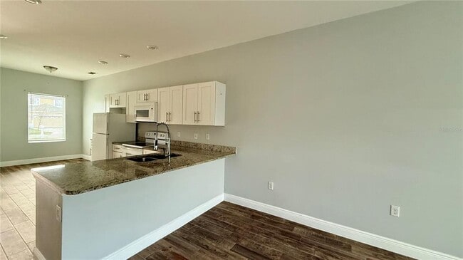 Building Photo - 710 Leopard Ct