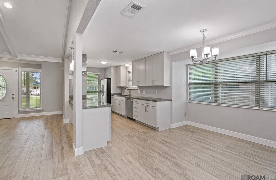 Building Photo - 15616 Council Ave