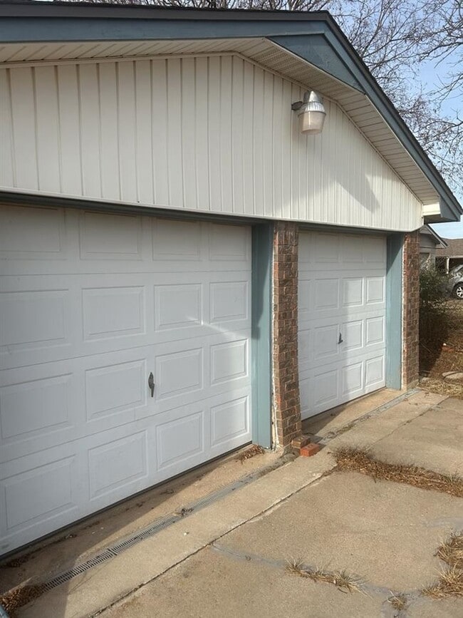 Building Photo - 4708 SE Sunnymeade