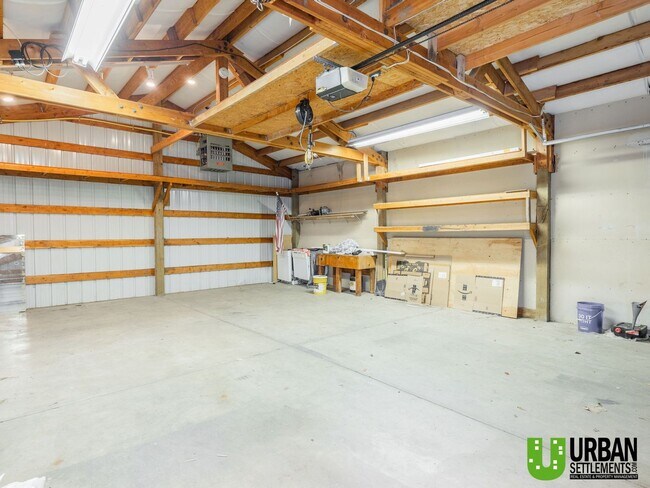 Building Photo - 4112 E 23rd Ave