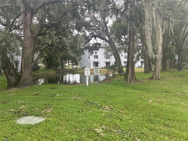 Building Photo - 7218 E Bank Dr