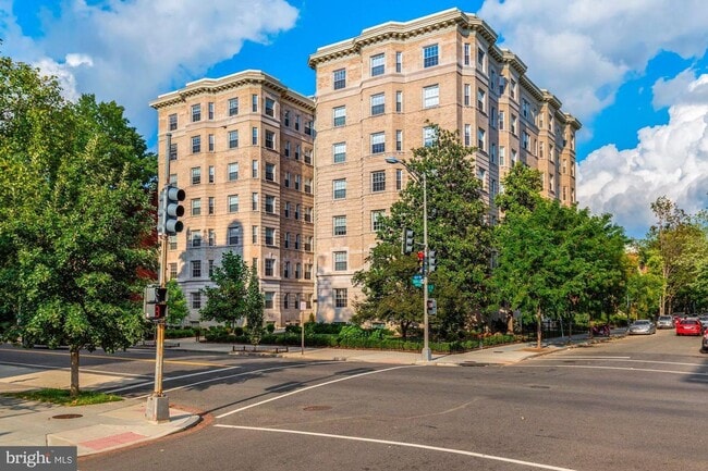 Primary Photo - Dupont Circle Modern Studio Apartment In H...
