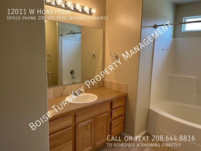 Building Photo - 12011 W Honey Dew Dr