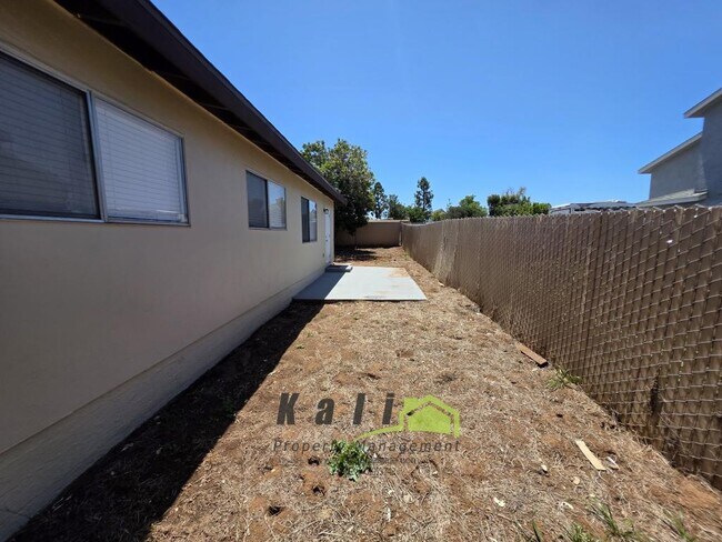 Building Photo - 910 Saturn Blvd
