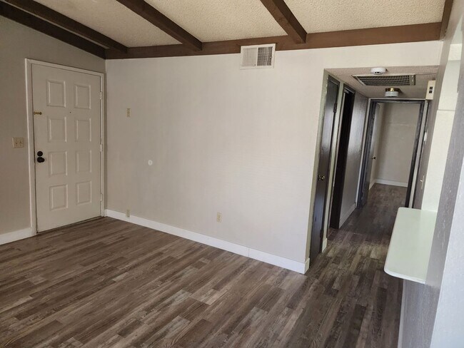 Building Photo - 4740 O'Bannon Dr