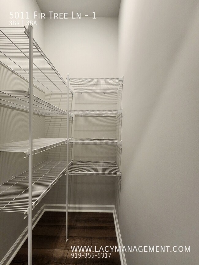 Building Photo - 5011 Fir Tree Ln