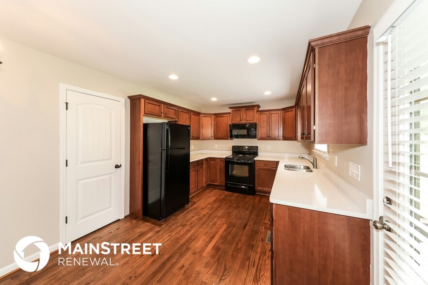 Building Photo - 725 Starlite Dr