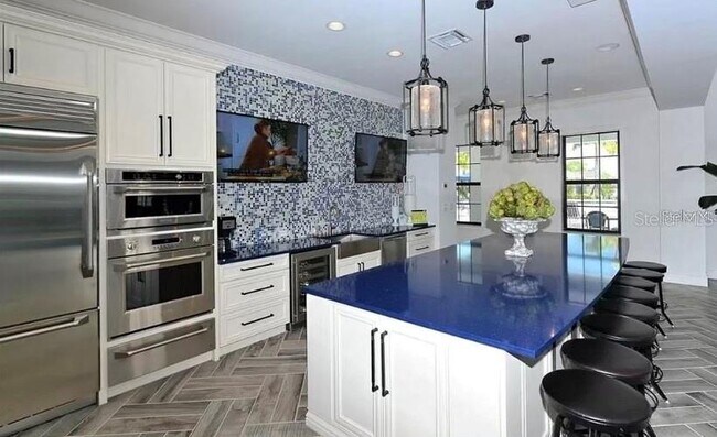 Building Photo - 13012 Deep Blue Pl