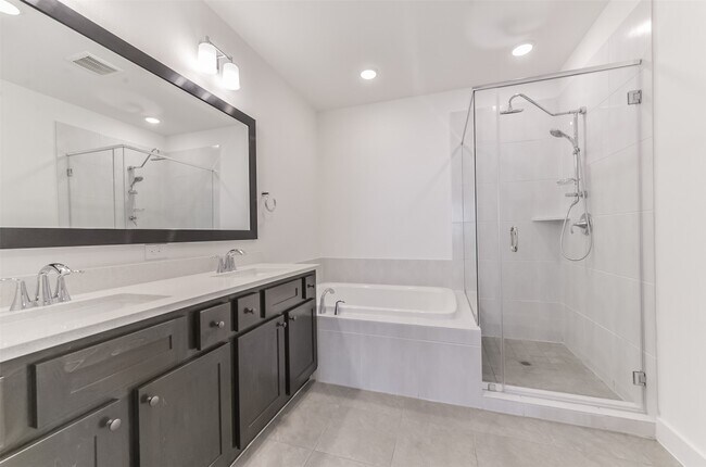 Building Photo - 10916 Keaton Landing Dr