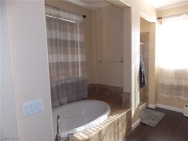 Building Photo - 1208 Olivia Pkwy