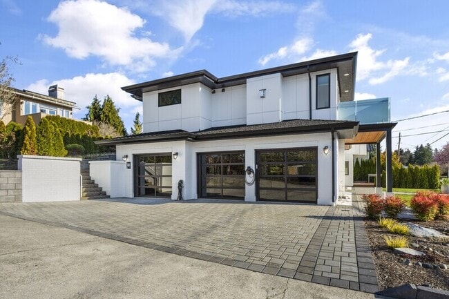 Building Photo - 6402 106th Ave NE