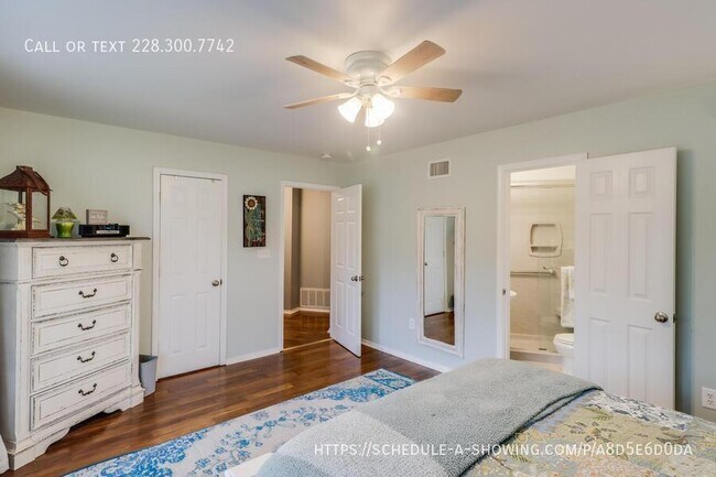 Building Photo - 419 E 2nd St