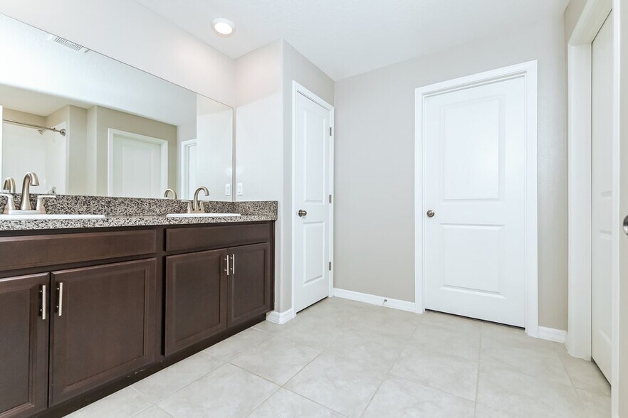 Building Photo - 5423 Rainwood Meadows Dr