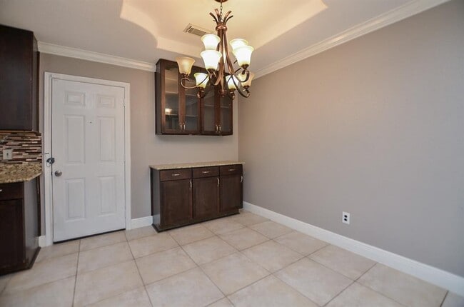 Building Photo - 18818 Driftwood Springs Dr