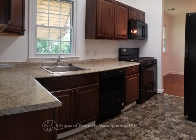 Building Photo - 7607 Meadow Way