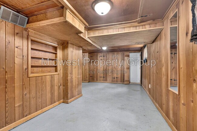 Building Photo - 5344 Colton Dr