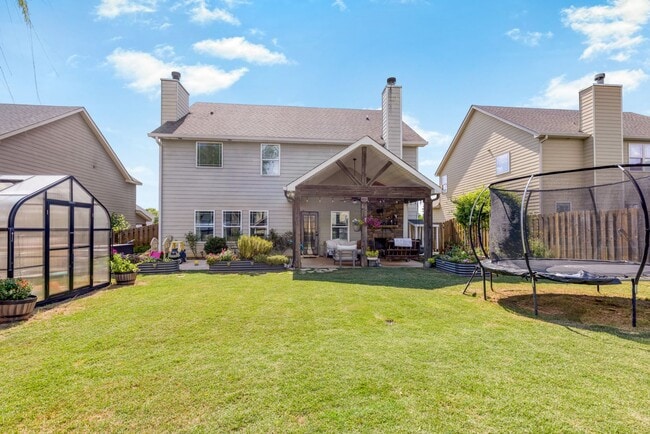 Building Photo - Spacious 4 Bedroom Home in Auburn