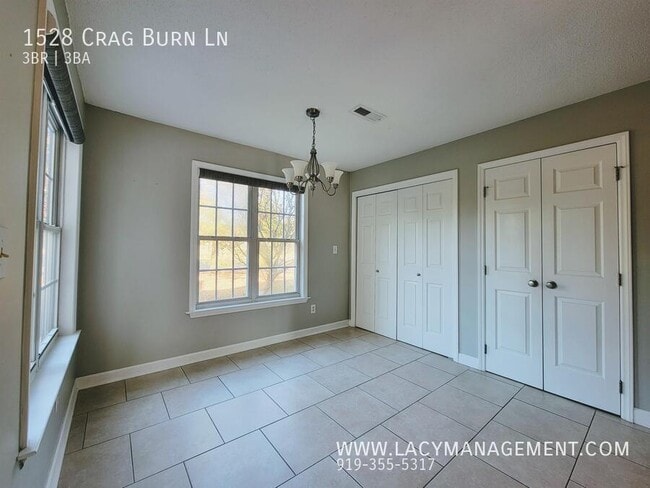 Building Photo - 1528 Crag Burn Ln