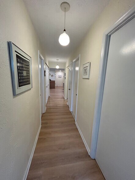 Building Photo - 1 Strawberry Hill Ave