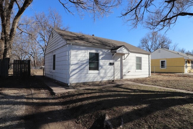 Building Photo - Spacious Home for rent!