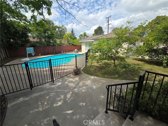 Building Photo - 1347 Vandyke Rd