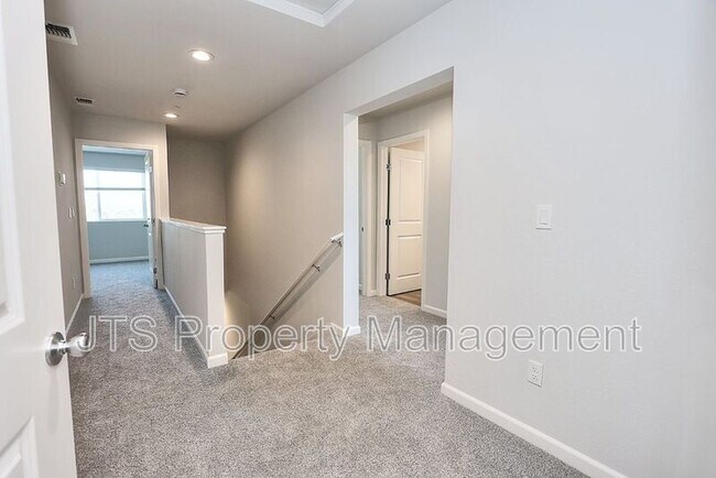 Building Photo - 47 Brookbay Way