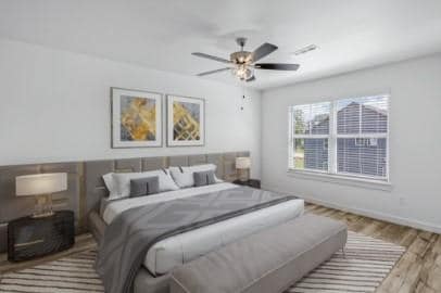 Building Photo - 547 W Pickens Rd