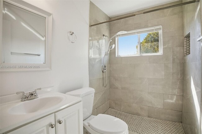 Building Photo - 907 N 20th St