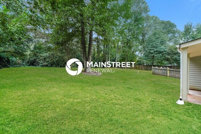 Building Photo - 4 Bedroom Pet-Friendly Home in Stockbridge, GA with Main Street Renewal