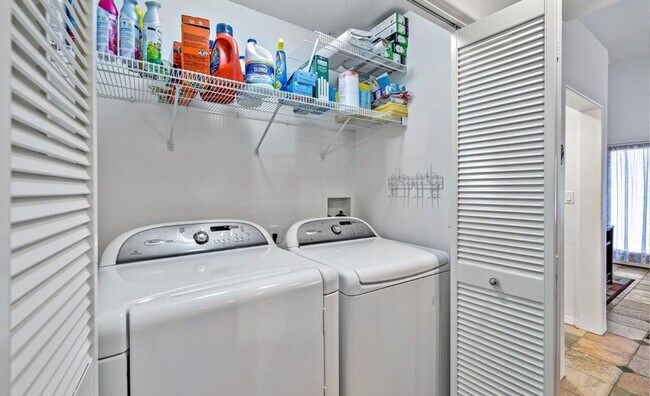 Building Photo - 91-1016 KAIOPUA ST