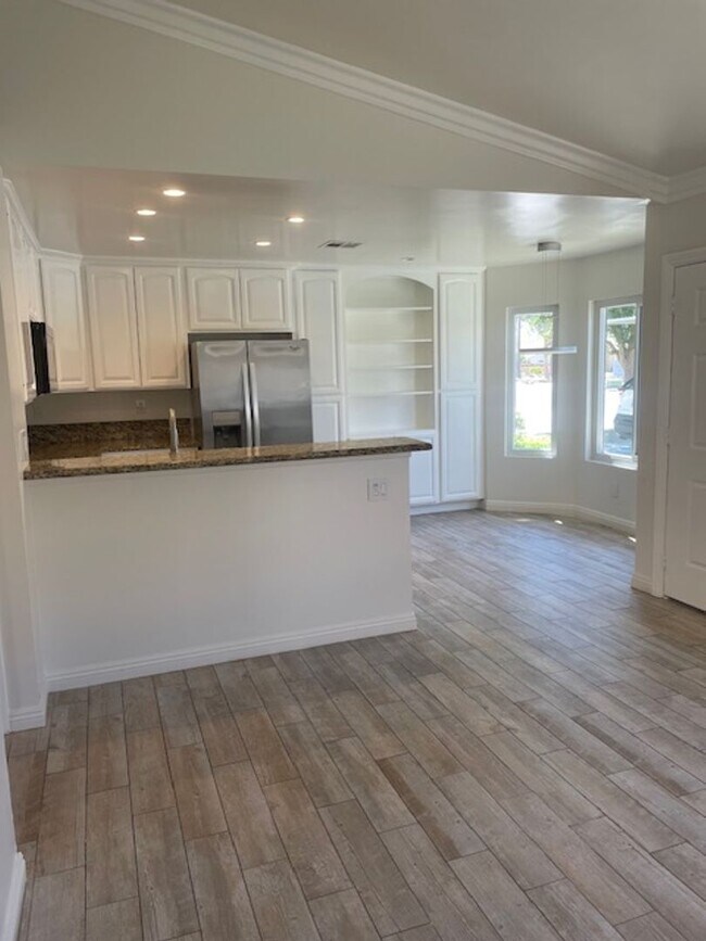 Building Photo - 40880 Whirling Wind Dr