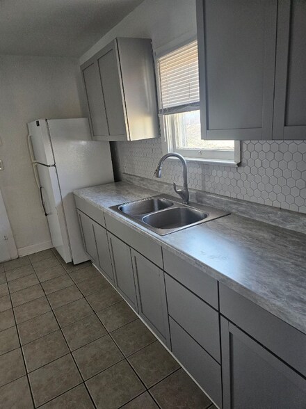 Building Photo - 3223 Cleveland Ave