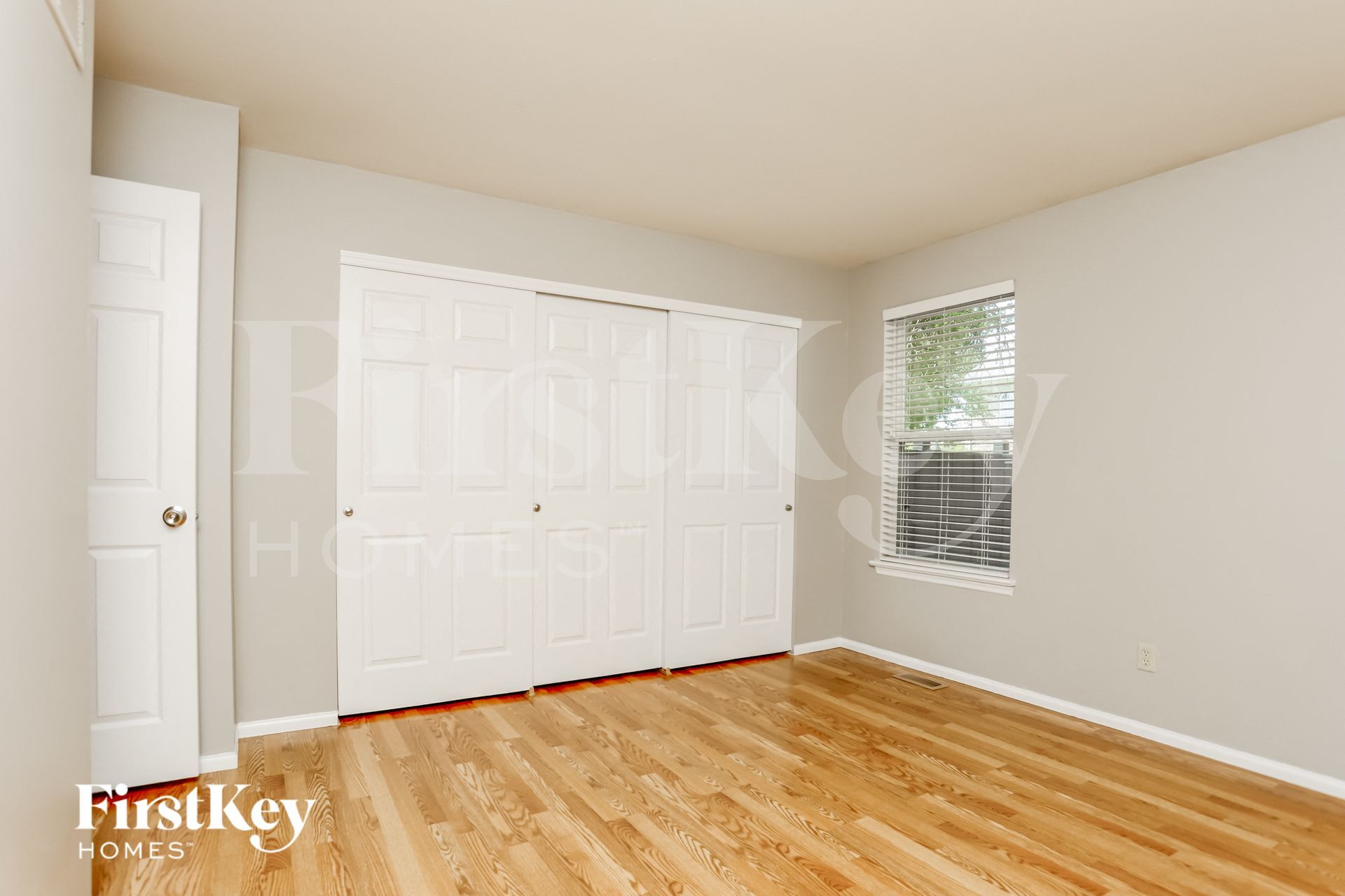 Building Photo - 7482 Pierside Dr