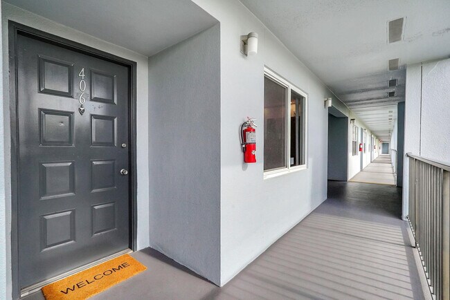 Building Photo - 1401 SW 128th Terrace