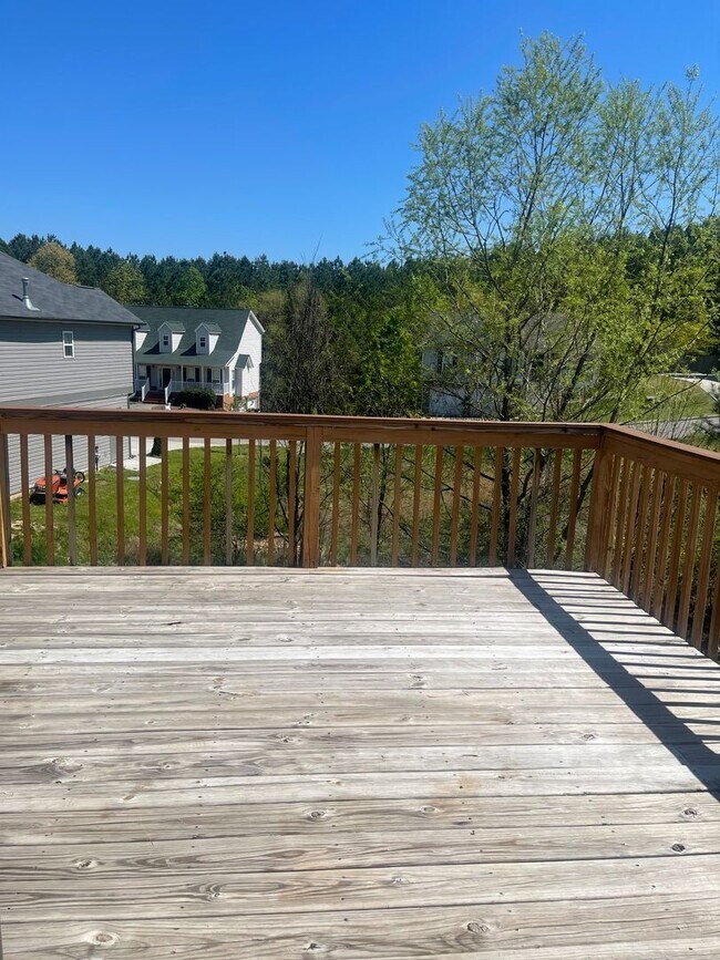 Building Photo - 3 Bedroom + 2 Bath Home for Rent in Soddy ...
