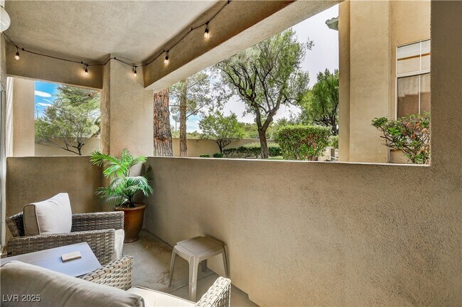 Building Photo - 8733 Red Brook Dr