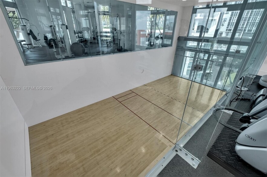 Building Photo - 350 S Miami Ave