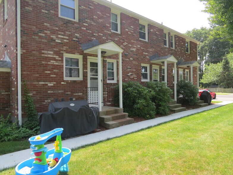 Building Photo - 469 Corey St