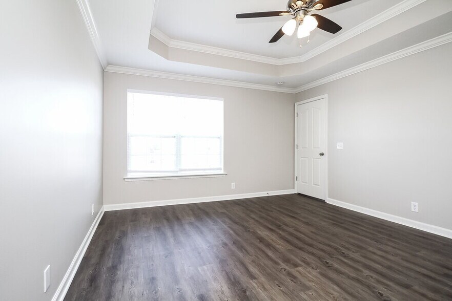 Building Photo - 404 Glenmore Ct