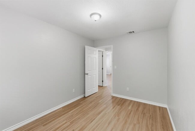Building Photo - 12326 Tomanet Trail