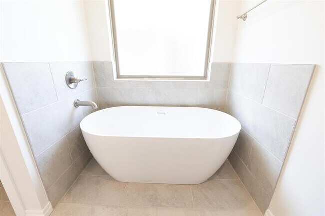 Building Photo - 12425 SW 30th St